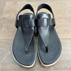 Vince Flint Platform Thong Sandals